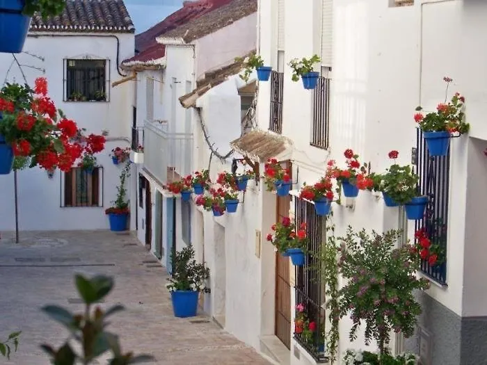 Spacious Apartment With Terrace And Garden Close To The Sea Estepona