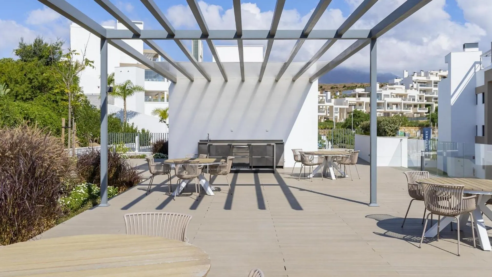 Spacious Apartment With Terrace And Garden Close To The Sea Estepona Spain