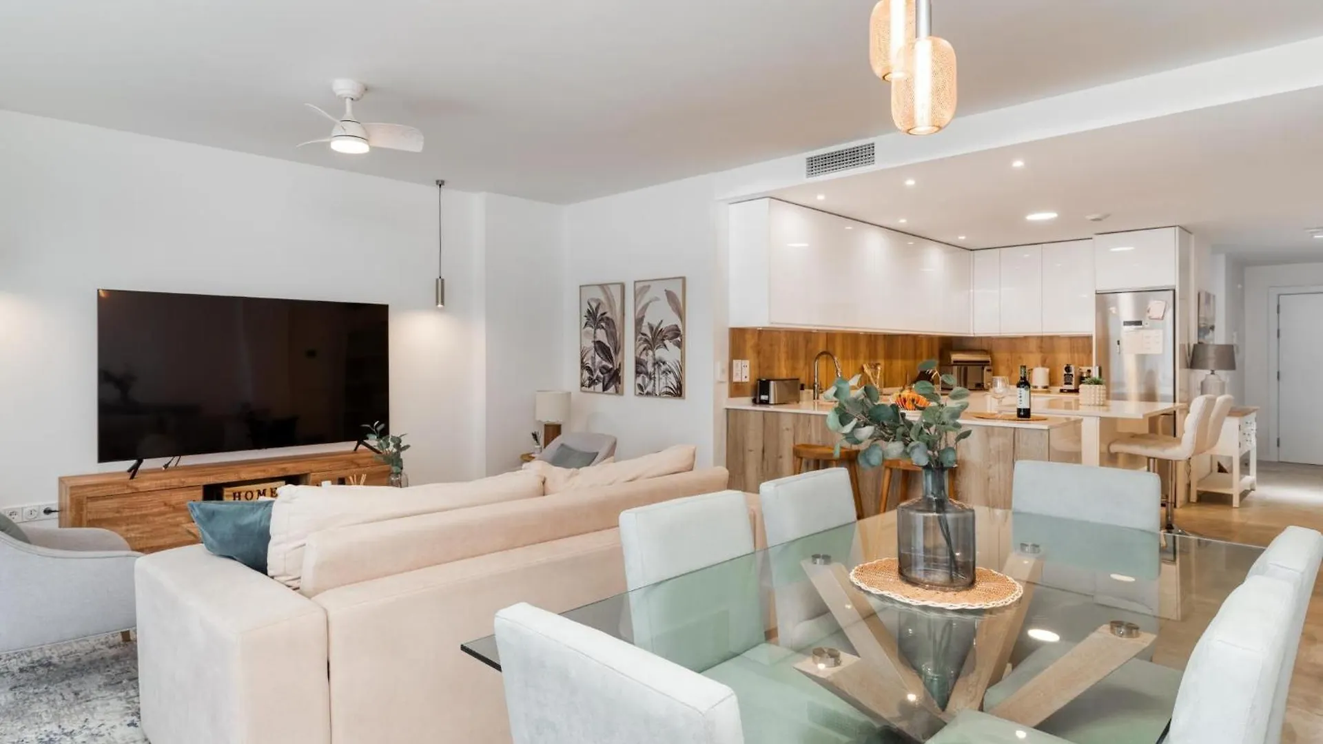 Spacious Apartment With Terrace And Garden Close To The Sea Estepona
