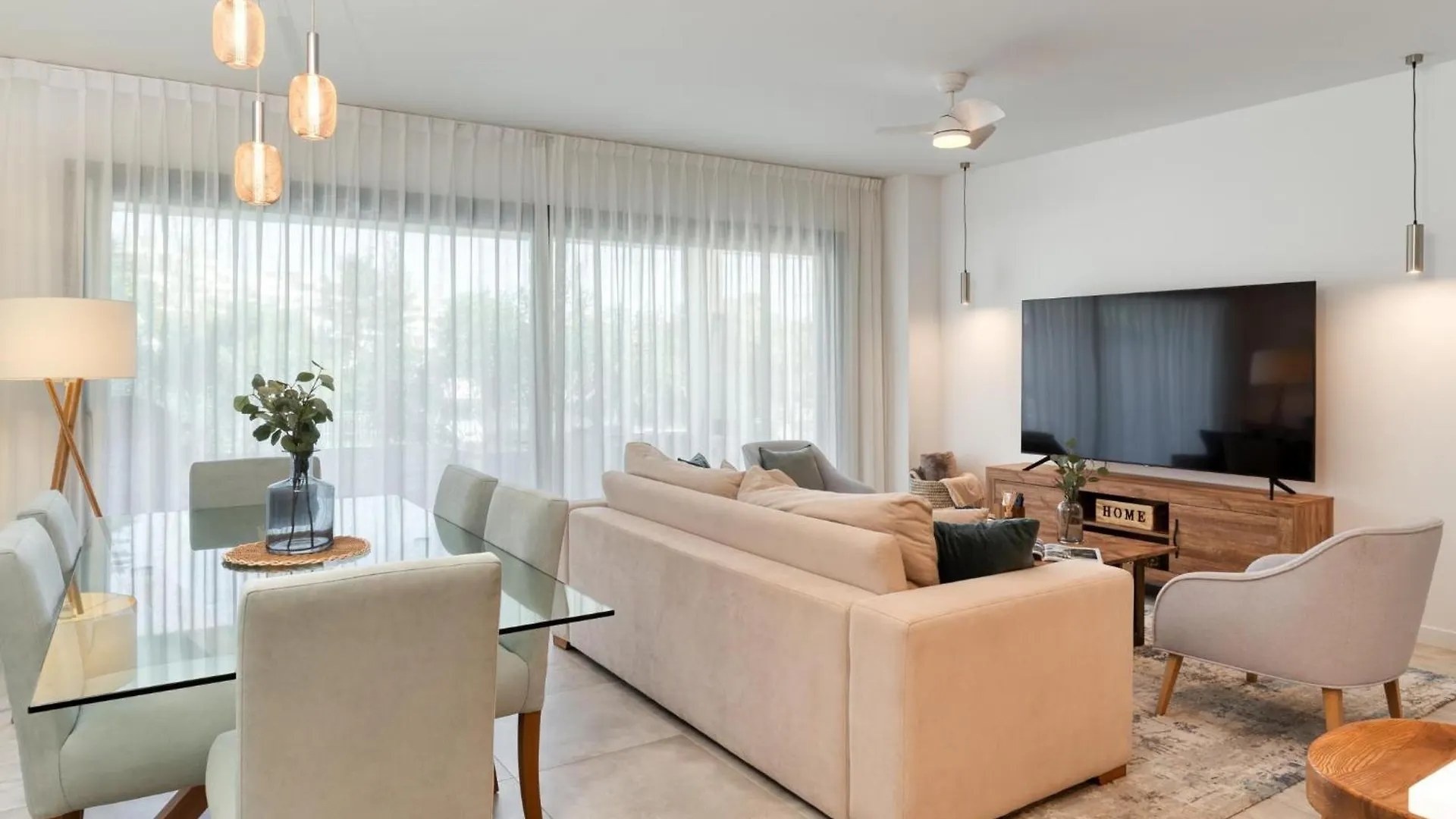 Spacious Apartment With Terrace And Garden Close To The Sea Estepona