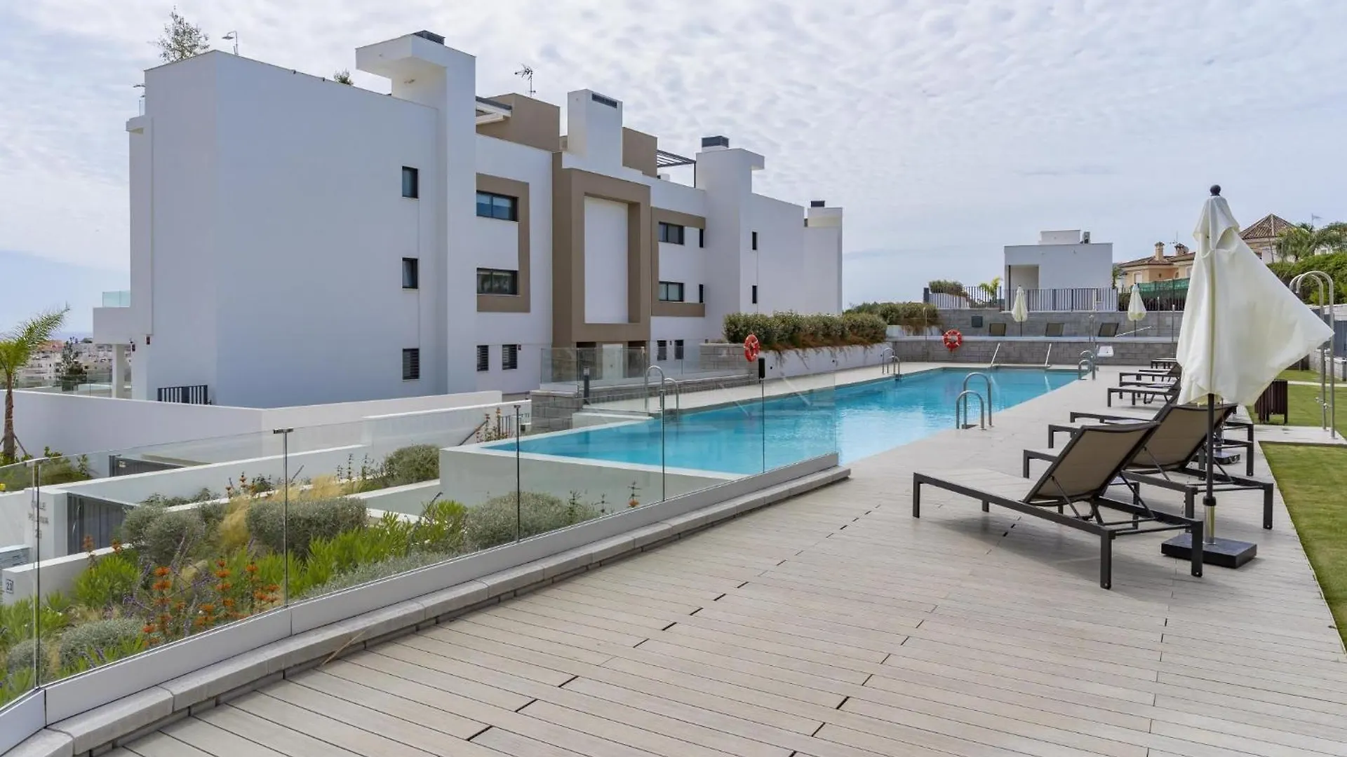 Spacious Apartment With Terrace And Garden Close To The Sea Estepona Spain
