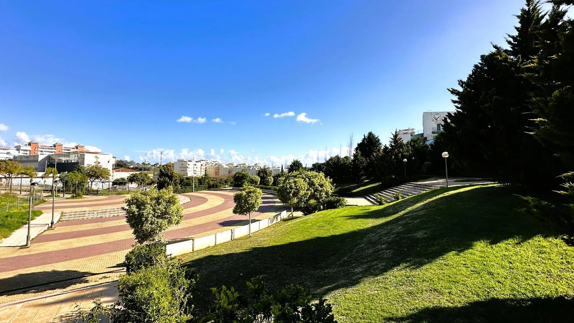 Spacious Apartment With Terrace And Garden Close To The Sea Estepona