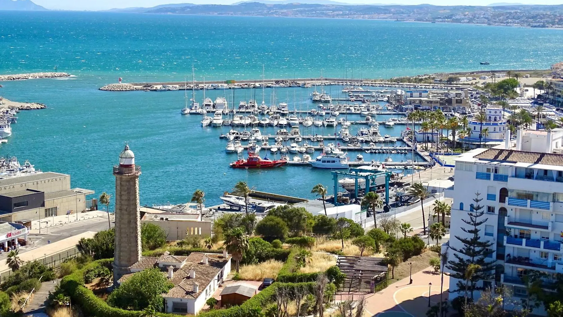 Spacious Apartment With Terrace And Garden Close To The Sea Estepona