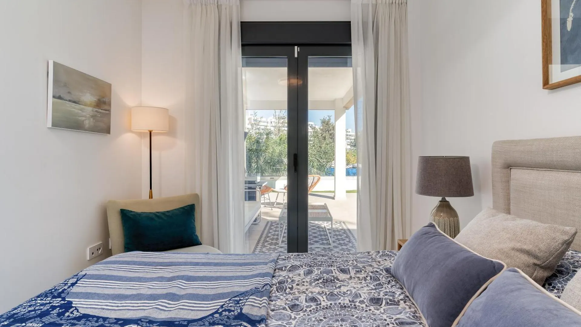 Spacious Apartment With Terrace And Garden Close To The Sea Estepona Spain