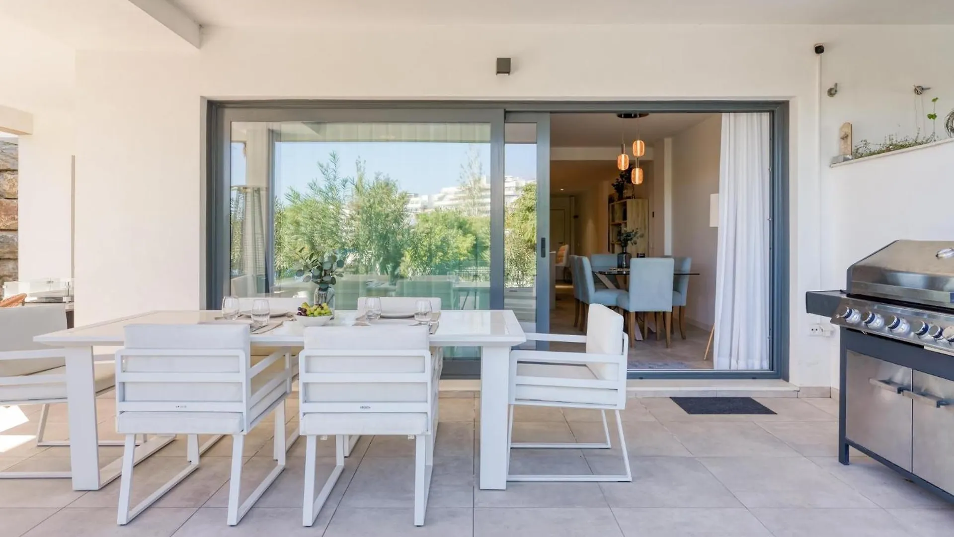 Spacious Apartment With Terrace And Garden Close To The Sea إِستيبونا 0*,  إسبانيا