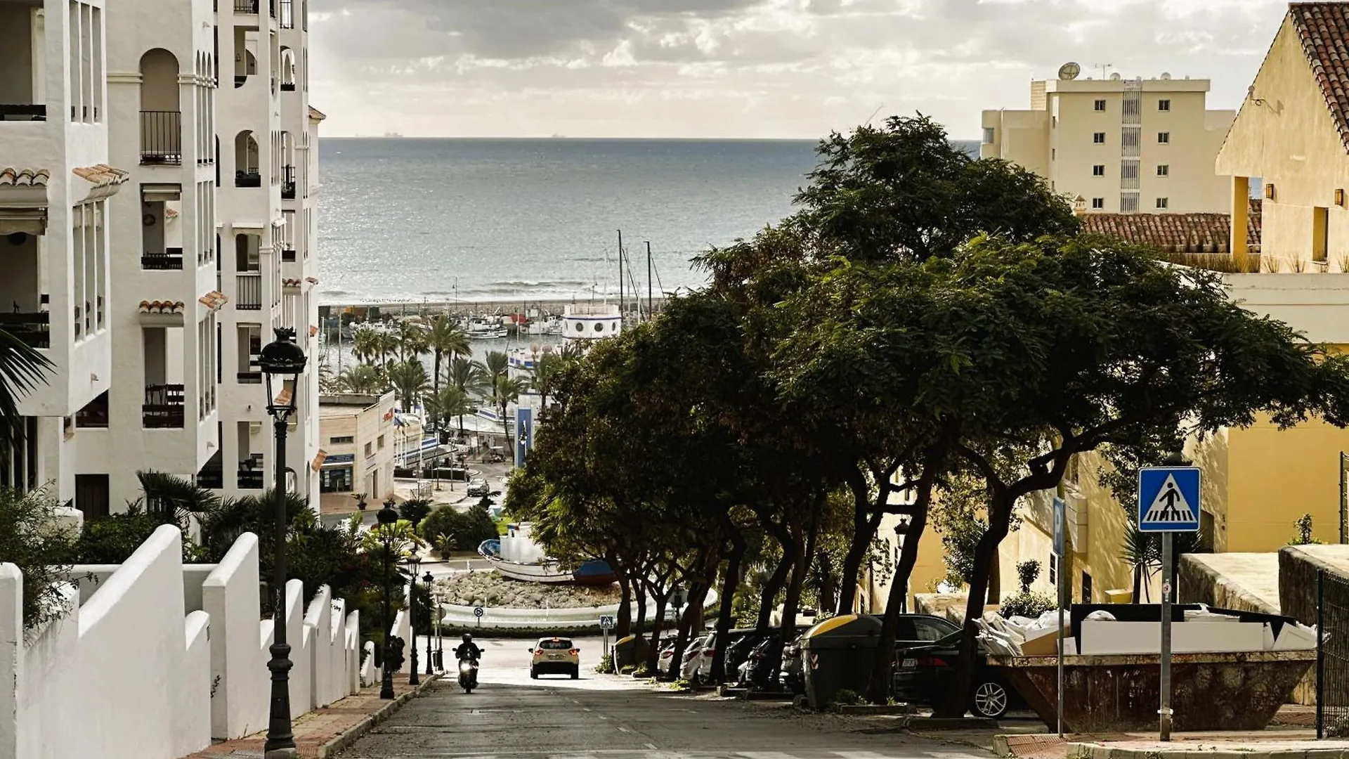 Spacious Apartment With Terrace And Garden Close To The Sea إِستيبونا